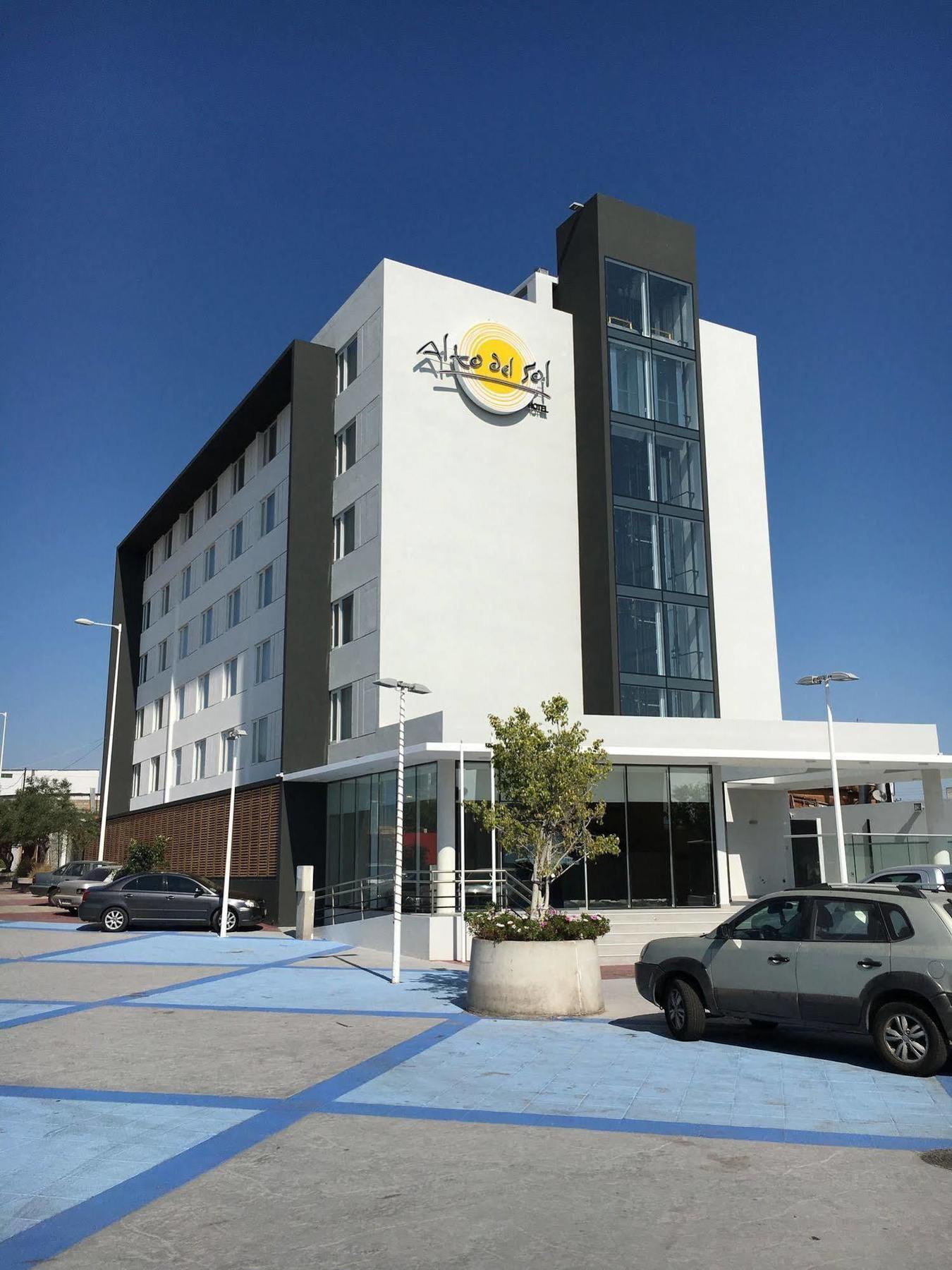 فندق Alto Del Sol Plaza ميجلونيس المظهر الخارجي الصورة